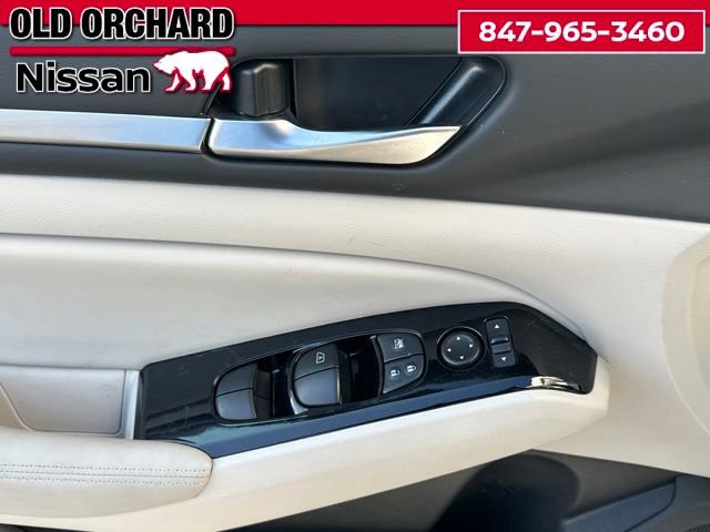 Used 2024 Nissan Altima 2.5 SL AWD/4WD image 9