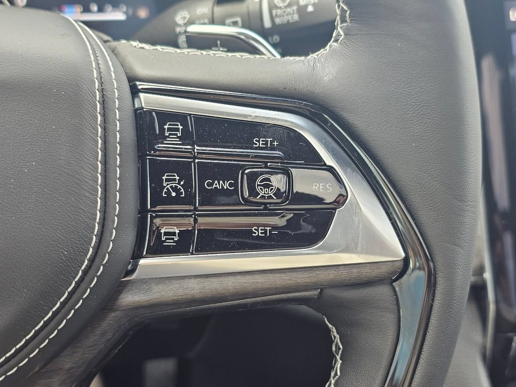 New 2024 Jeep Grand Cherokee L Overland w/ Advanced Protech Group III AWD/4WD image 23