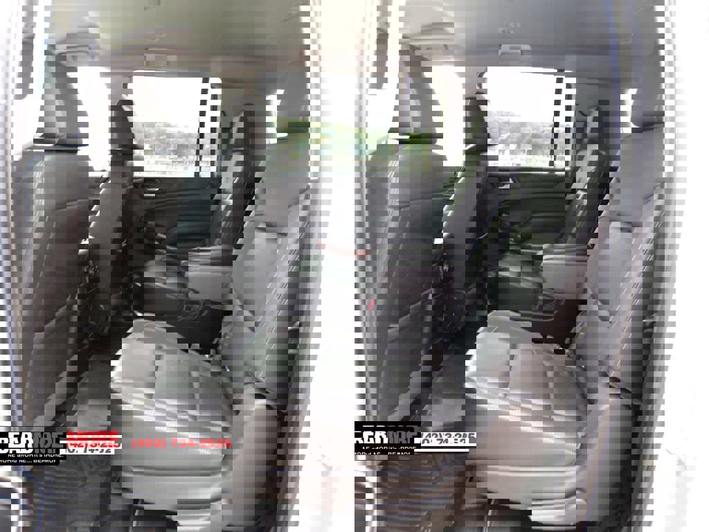 Used 2018 Chevrolet Suburban Premier image 31