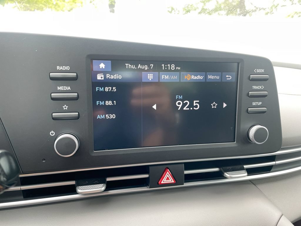 Used 2025 Hyundai Elantra SE FWD image 43