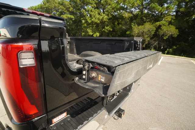 Used 2025 GMC Sierra 2500 SLT w/ SLT Premium Package AWD/4WD image 11