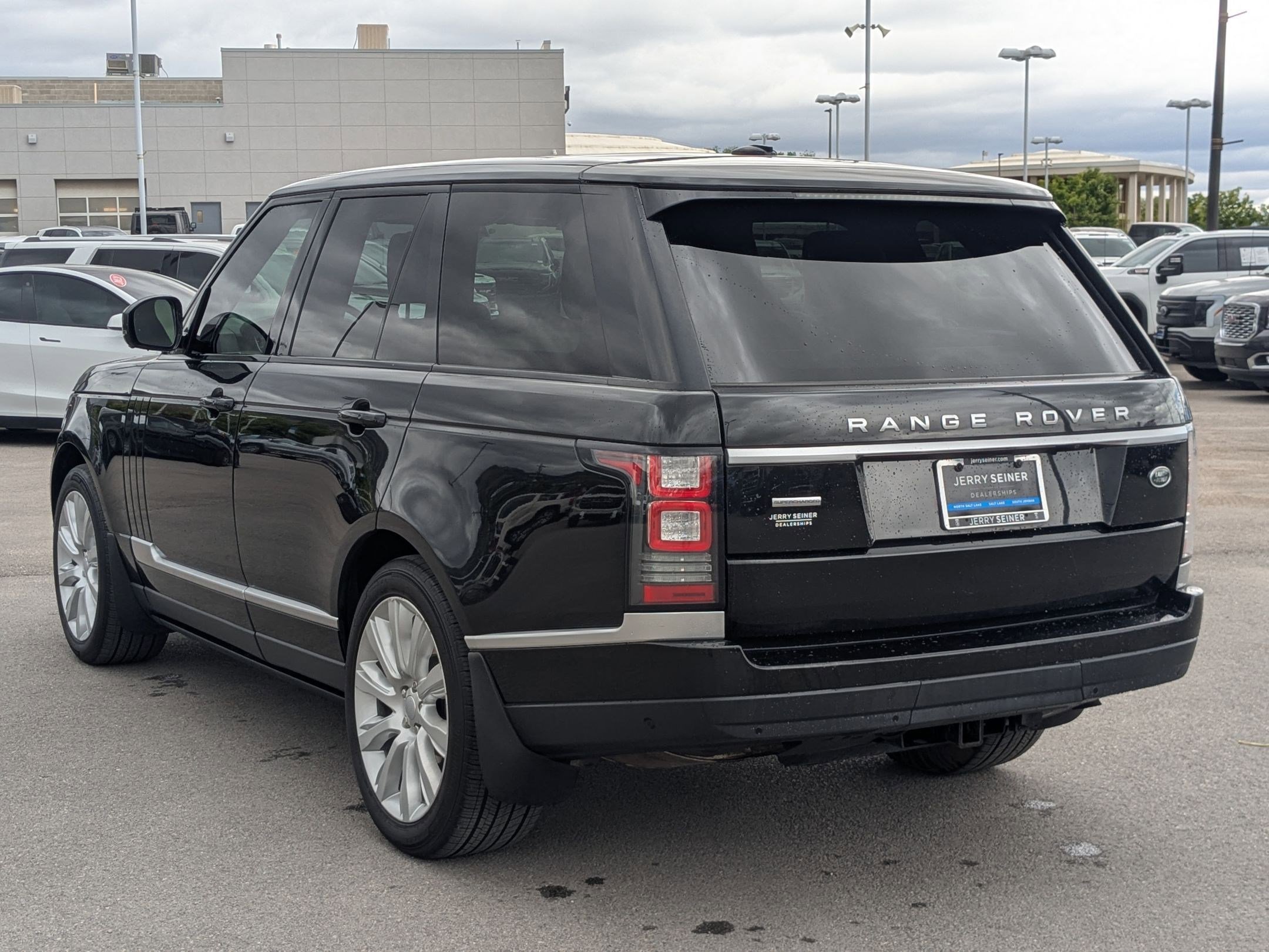 Used 2014 Land Rover Range Rover Supercharged AWD/4WD image 3