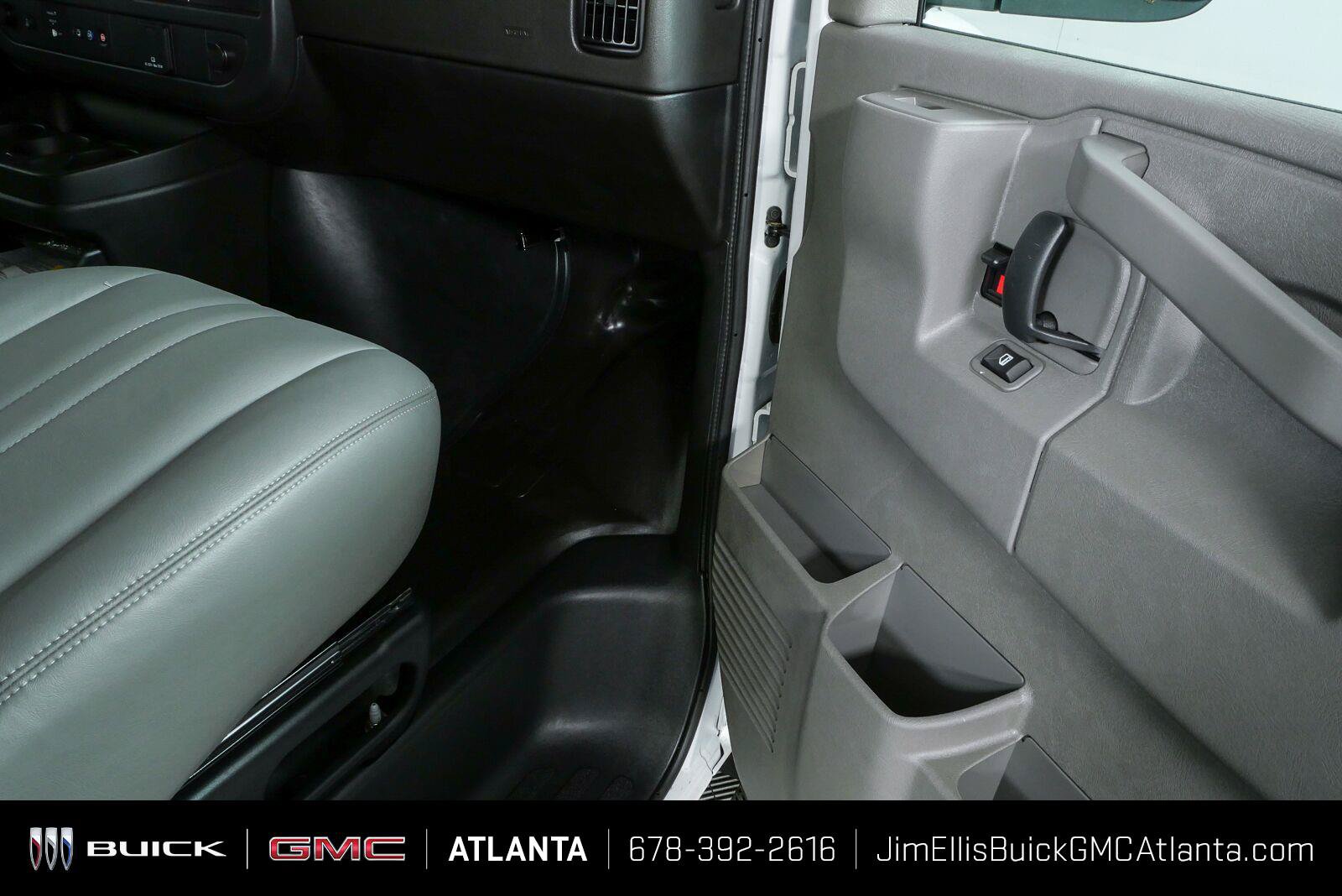 New 2025 GMC Savana 2500 w/ Driver Convenience Package RWD image 18