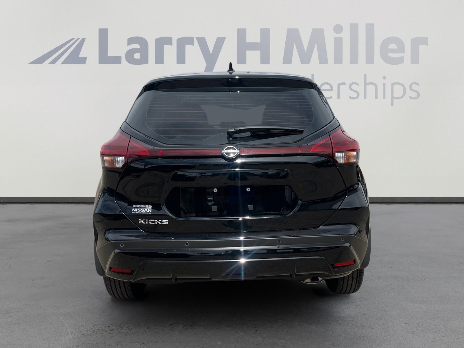 Used 2025 Nissan Kicks Play S image 4