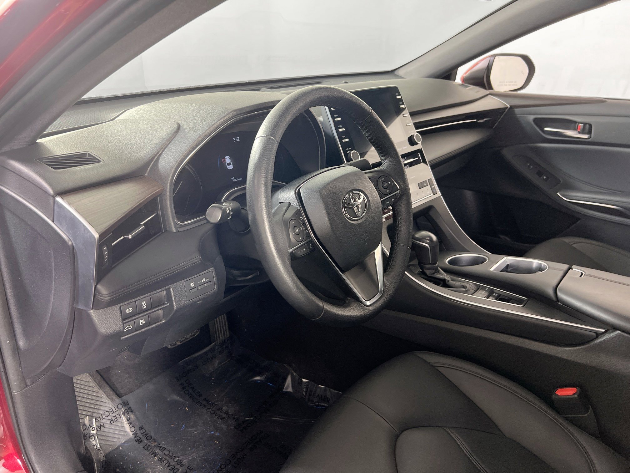 Used 2021 Toyota Avalon XLE image 9