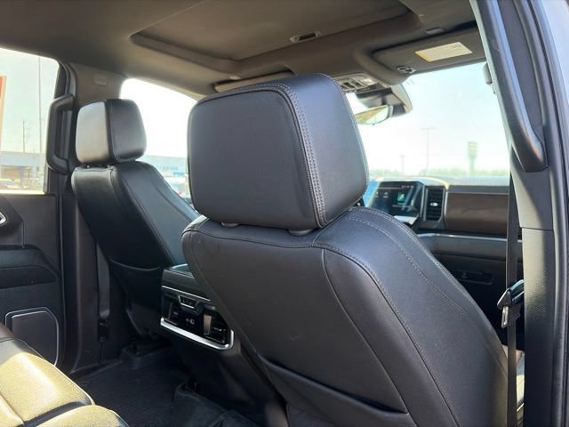 Used 2024 Chevrolet Silverado 2500 High Country w/ High Country Premium Package AWD/4WD image 48
