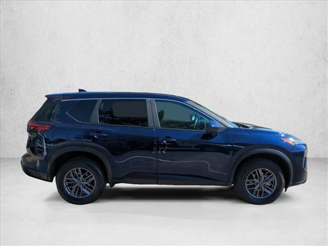 Used 2026 Nissan Rogue SV AWD/4WD image 4
