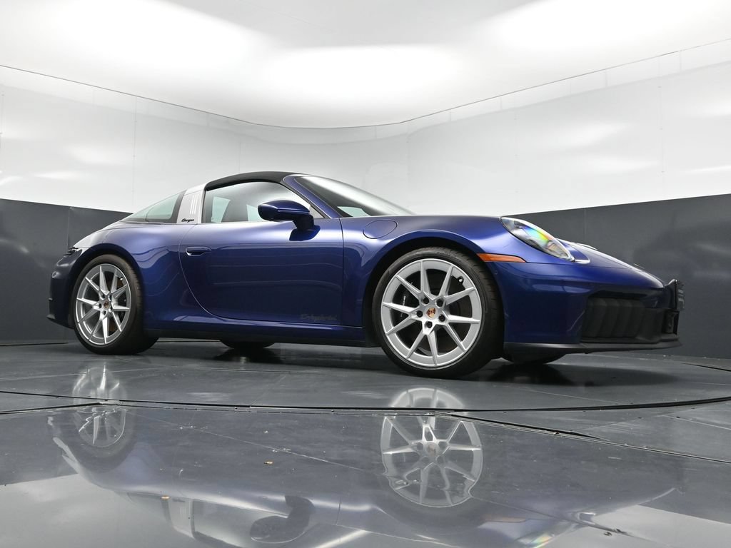 Certified 2025 Porsche 911 Targa 4 GTS AWD/4WD image 29