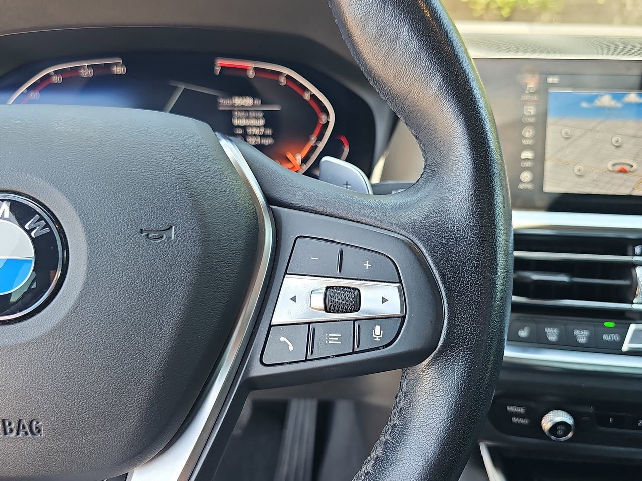 Used 2019 BMW 330i xDrive Sedan w/ Premium Package AWD/4WD image 17