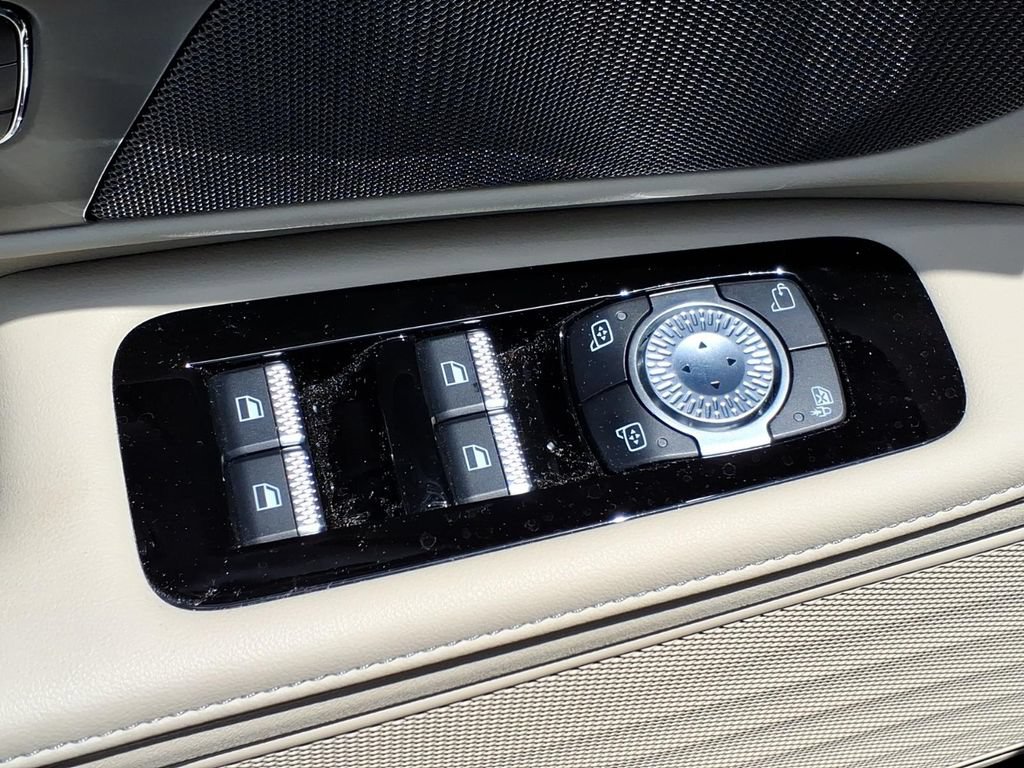 Used 2024 Lincoln Nautilus Reserve AWD/4WD image 14