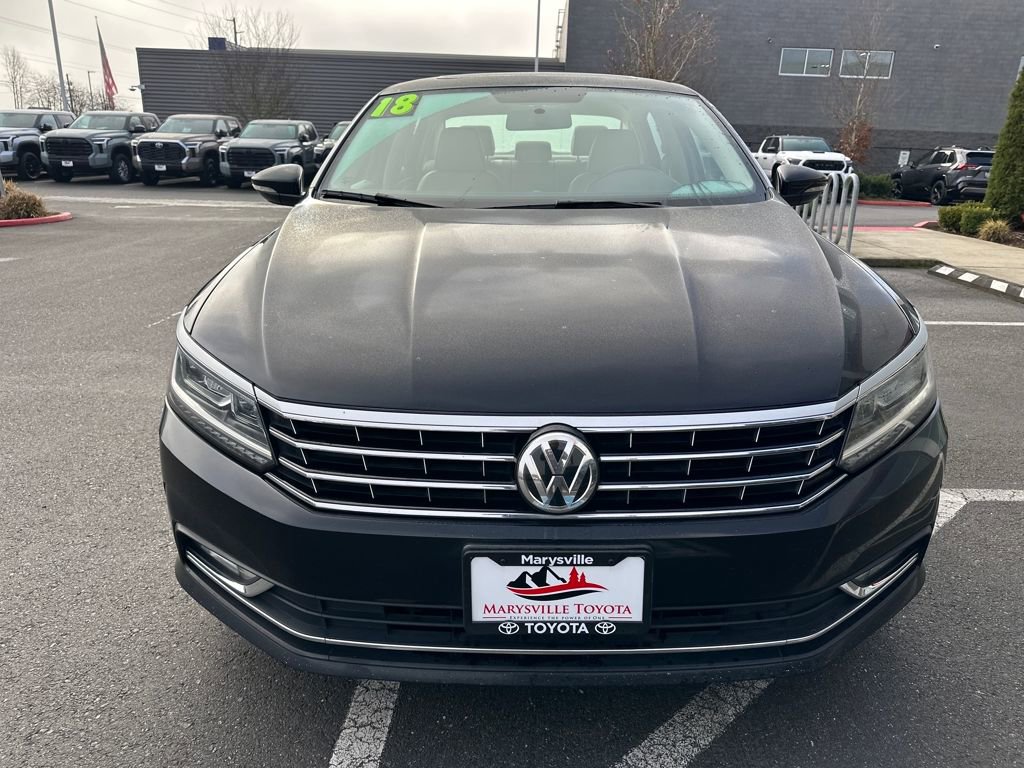 Used 2018 Volkswagen Passat 2.0T SE w/ SE Lighting Package image 8