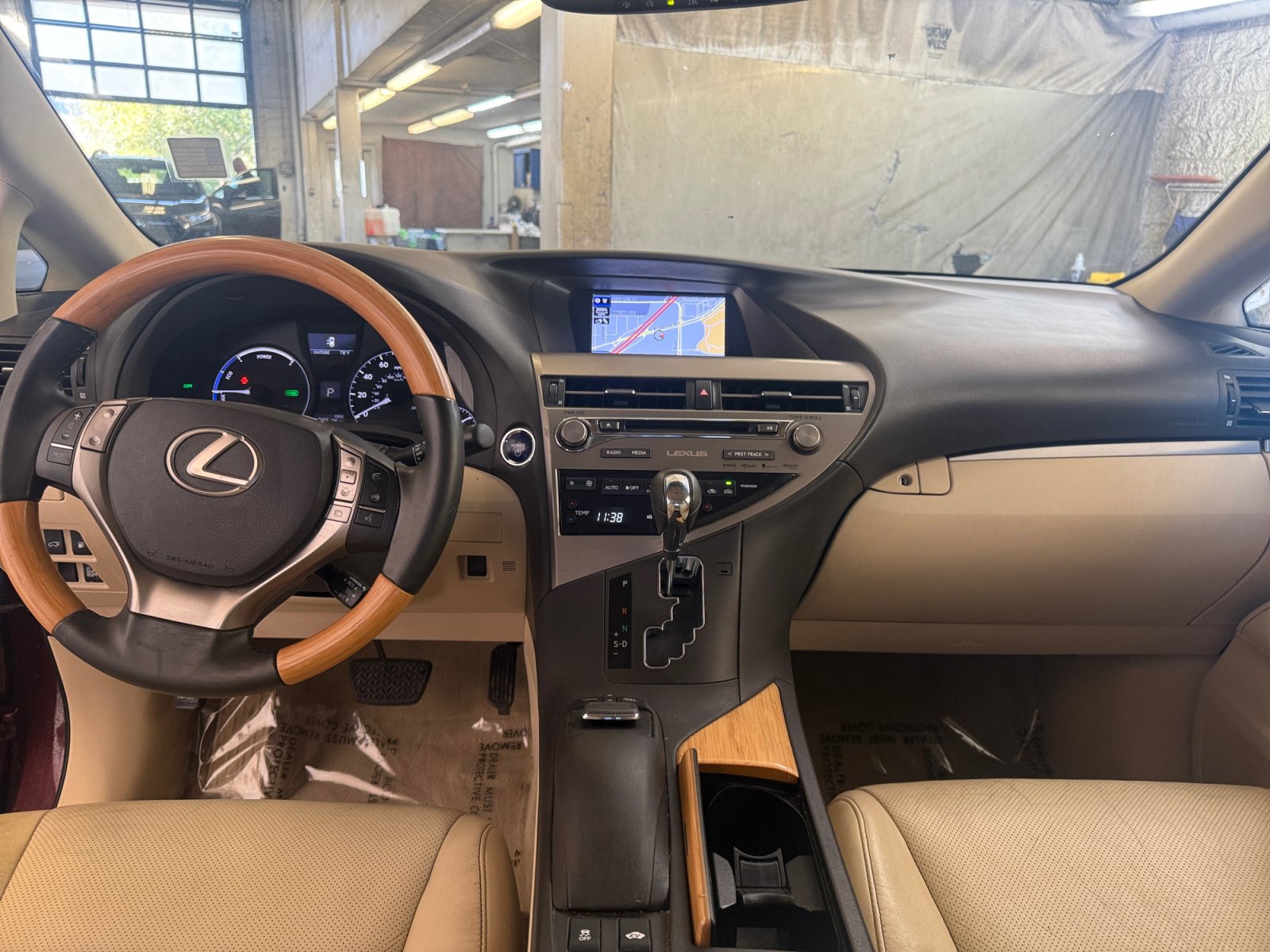 Used 2015 Lexus RX 450h AWD image 19