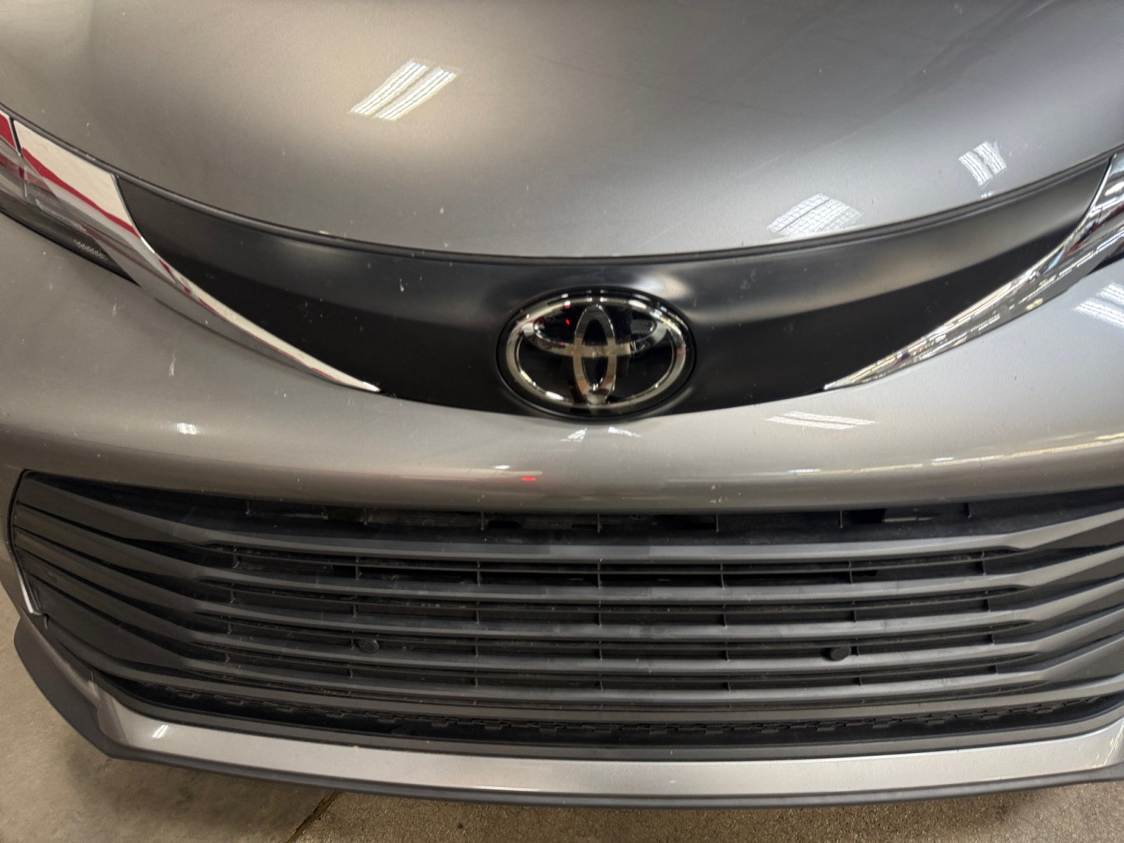 Certified 2026 Toyota Sienna XLE FWD image 23