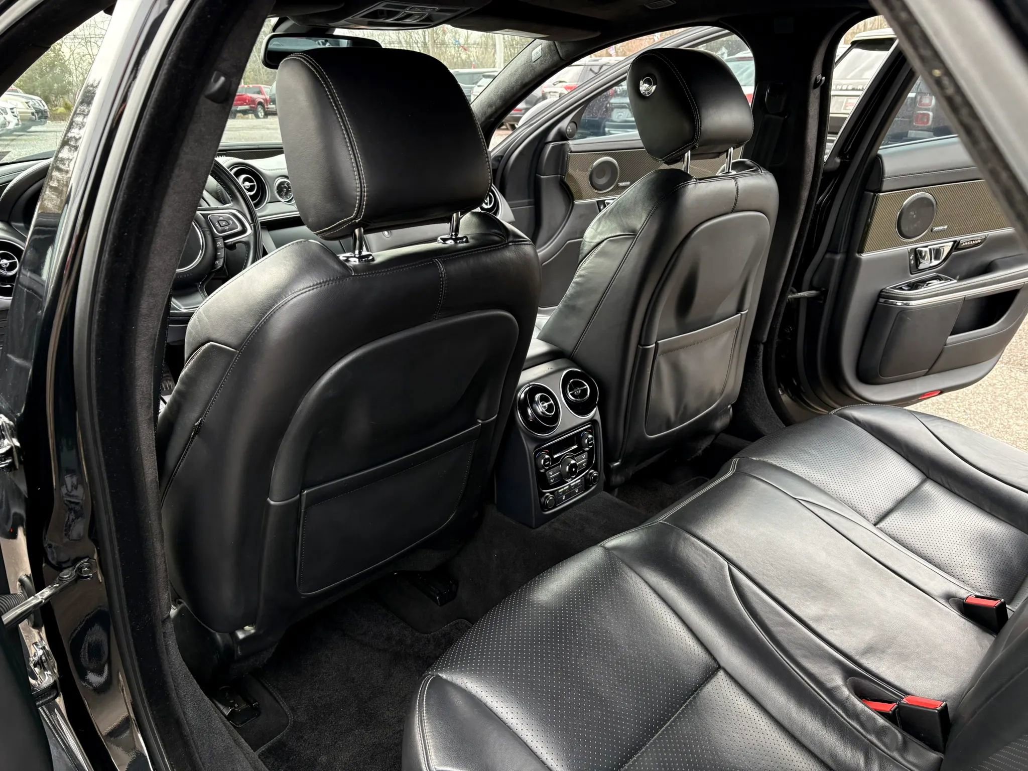 Used 2015 Jaguar XJ Supercharged image 19