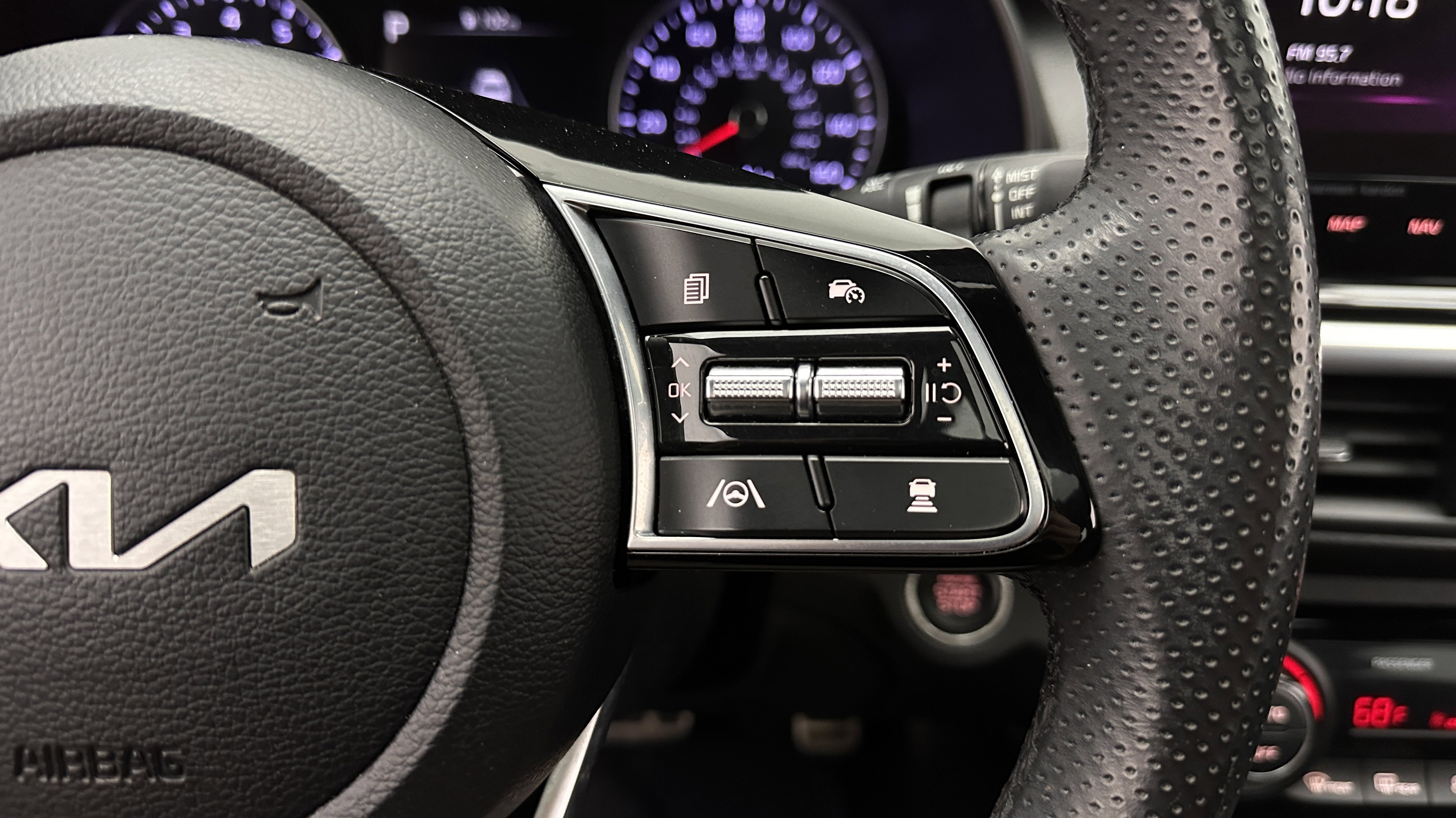 Used 2023 Kia Forte GT-Line w/ GT-Line Premium Package FWD image 22