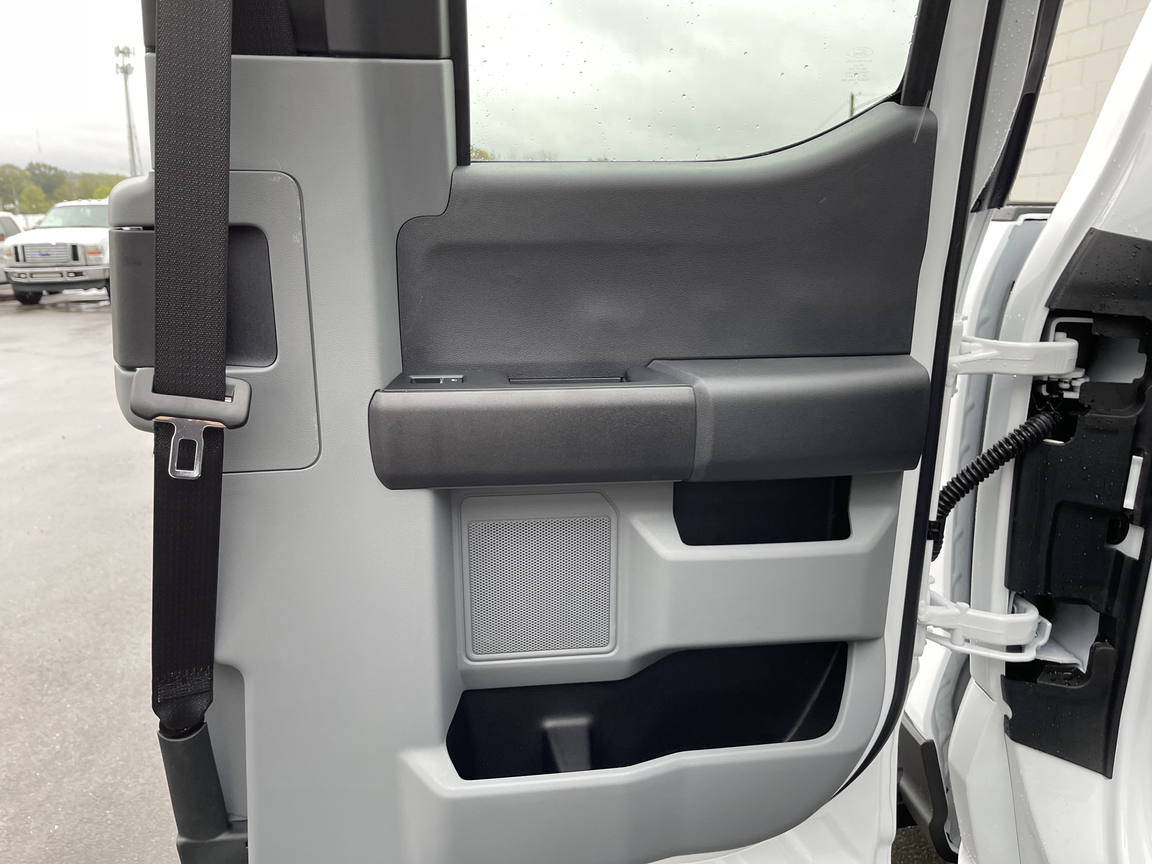 New 2026 Ford F250 XL w/ XL Chrome Package image 29