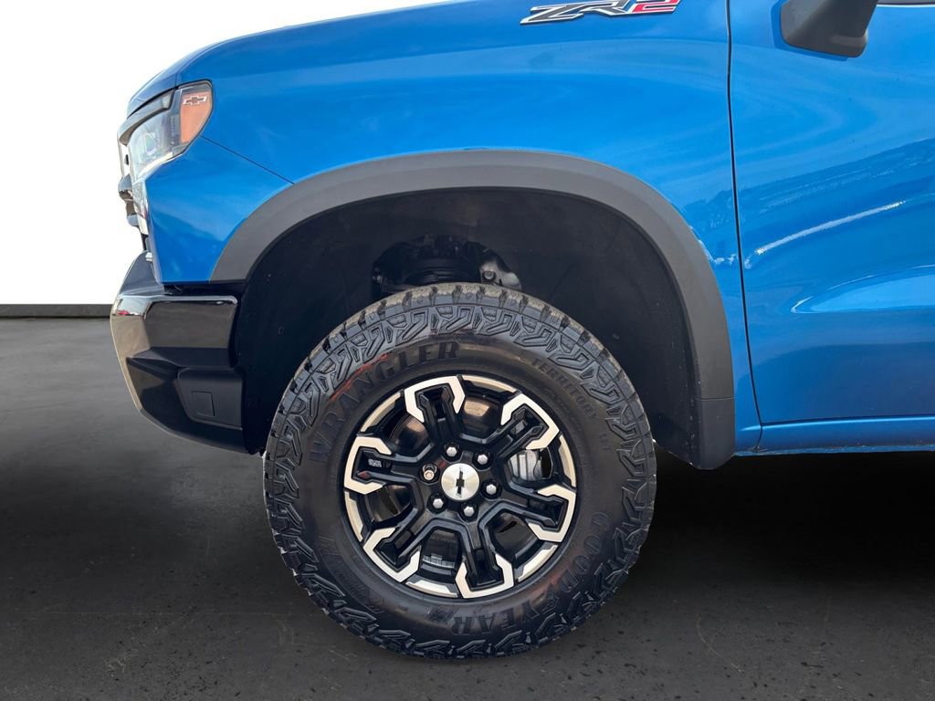 Used 2022 Chevrolet Silverado 1500 ZR2 w/ Technology Package AWD/4WD image 13