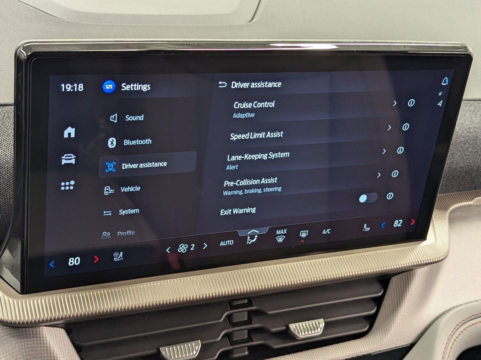 New 2026 Ford Explorer Active w/ Active Comfort Package image 27