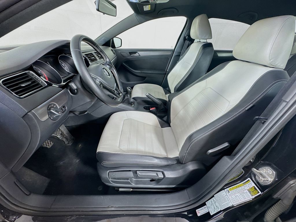Used 2016 Volkswagen Jetta Sport image 24