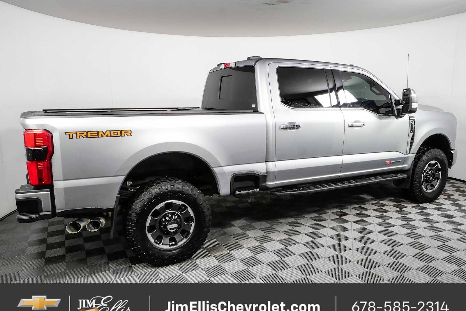 Used 2024 Ford F350 Platinum w/ Tremor Off-Road Package AWD/4WD image 2