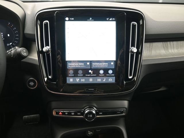 New 2026 Volvo XC40 B5 Plus w/ Protection Package Premier image 12