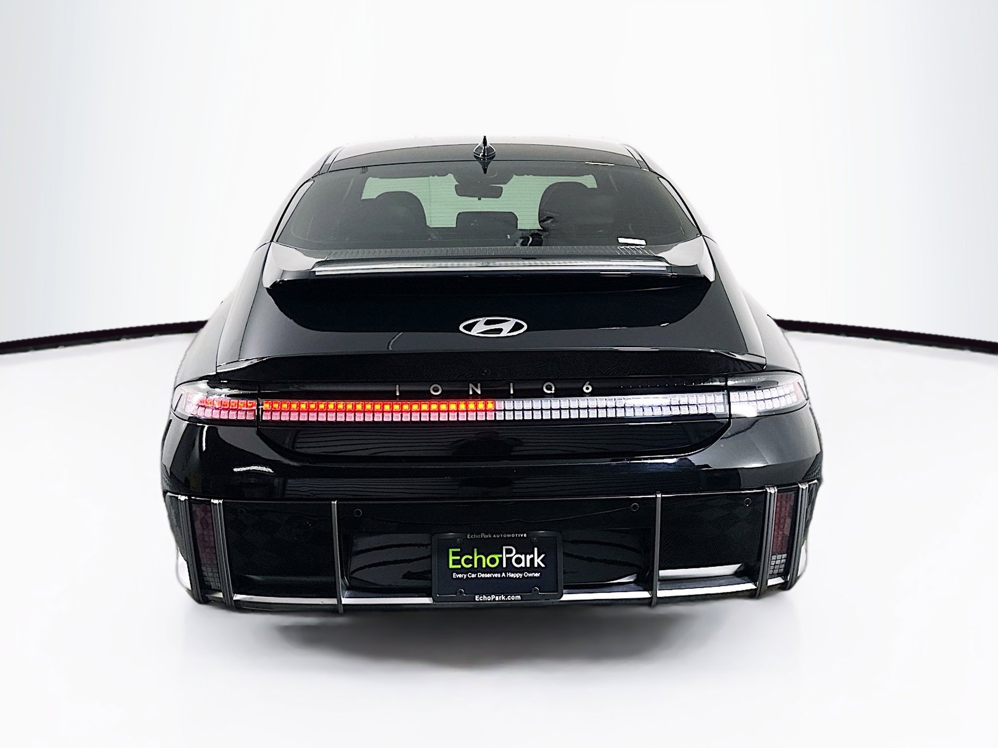 Used 2024 Hyundai Ioniq 6 SE RWD image 7