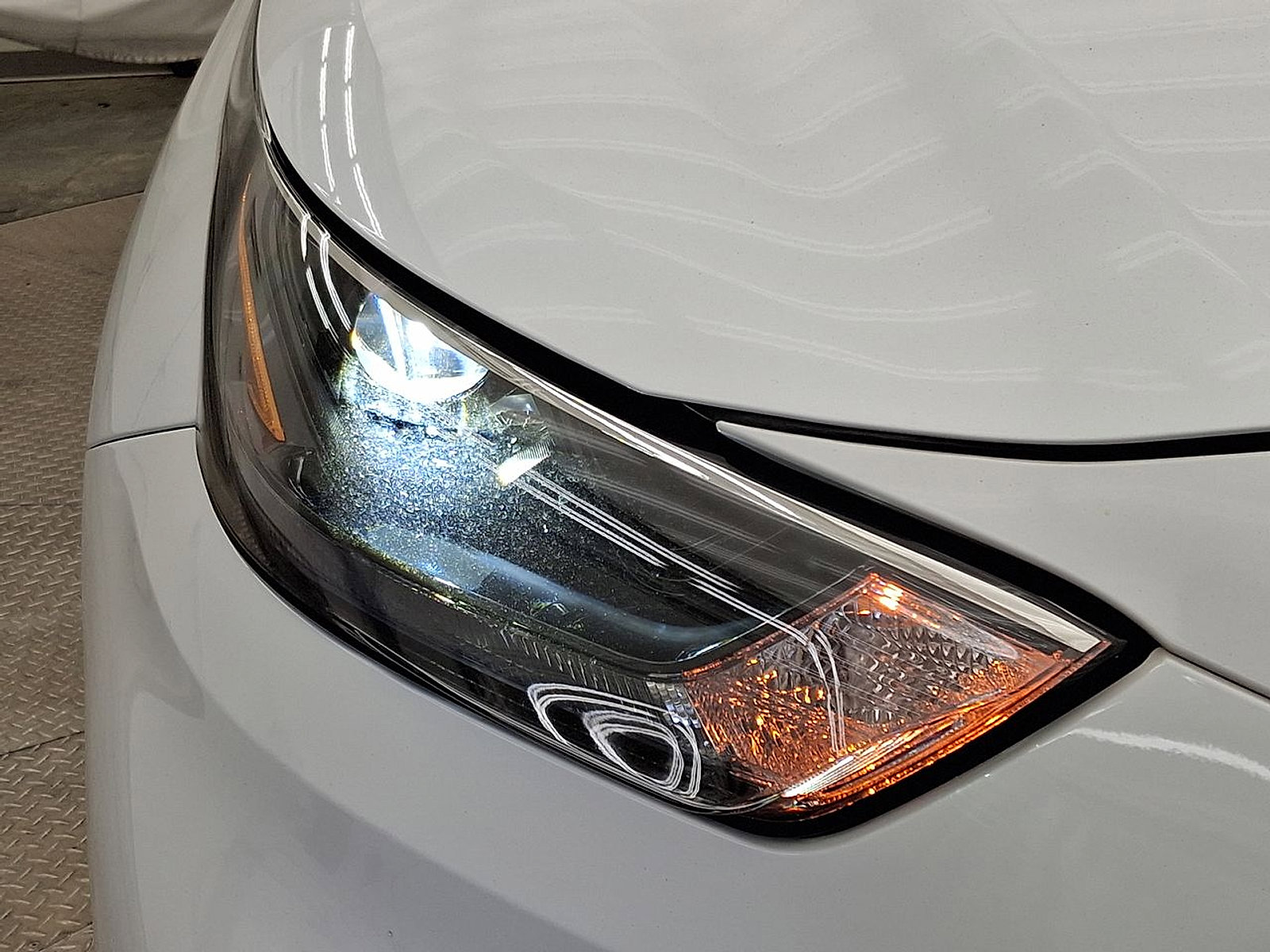 Used 2022 Toyota Highlander LE AWD/4WD image 27