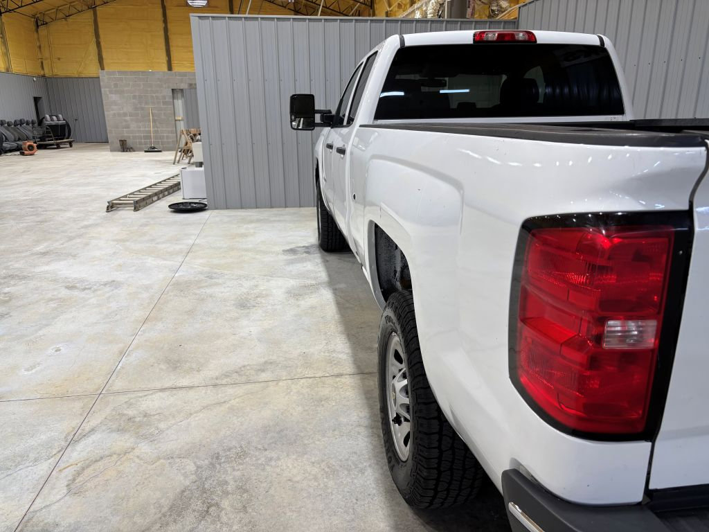 Used 2018 Chevrolet Silverado 2500 W/T w/ Snow Plow Prep Package image 9