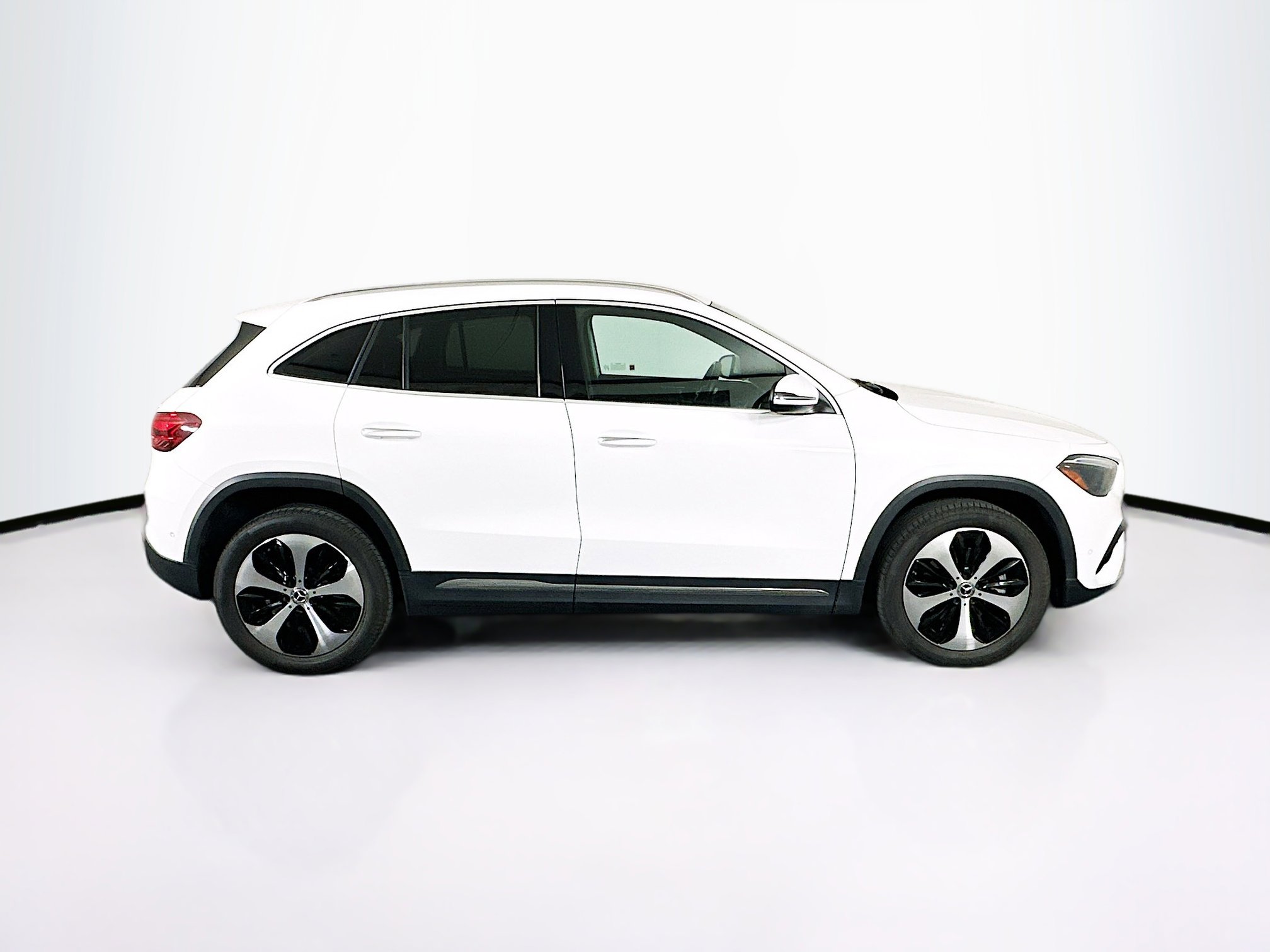 Used 2025 Mercedes-Benz GLA 250 4MATIC image 10