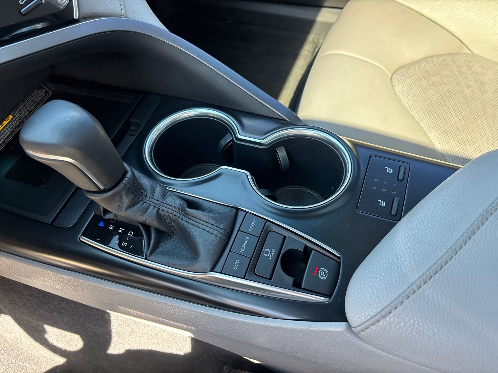 Used 2018 Toyota Camry XSE w/ Audio Package FWD image 23