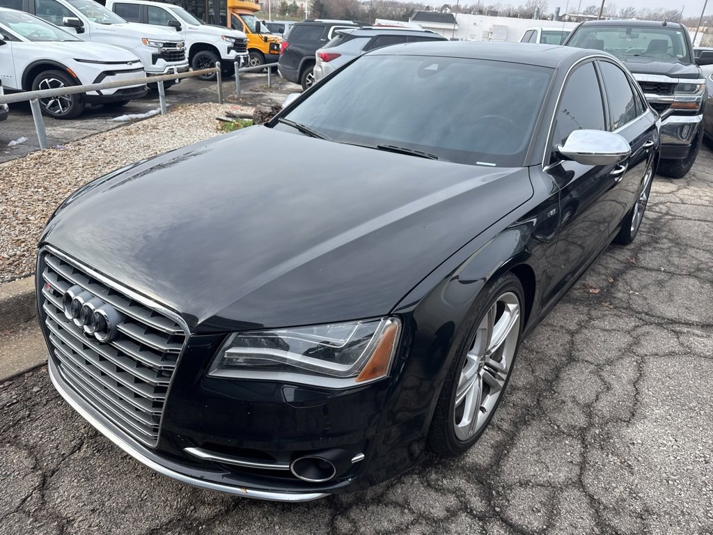 Used 2014 Audi S8 w/ Driver Assistance Package image 3