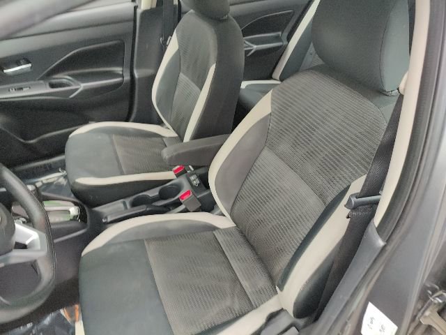 Used 2020 Nissan Versa SV image 12