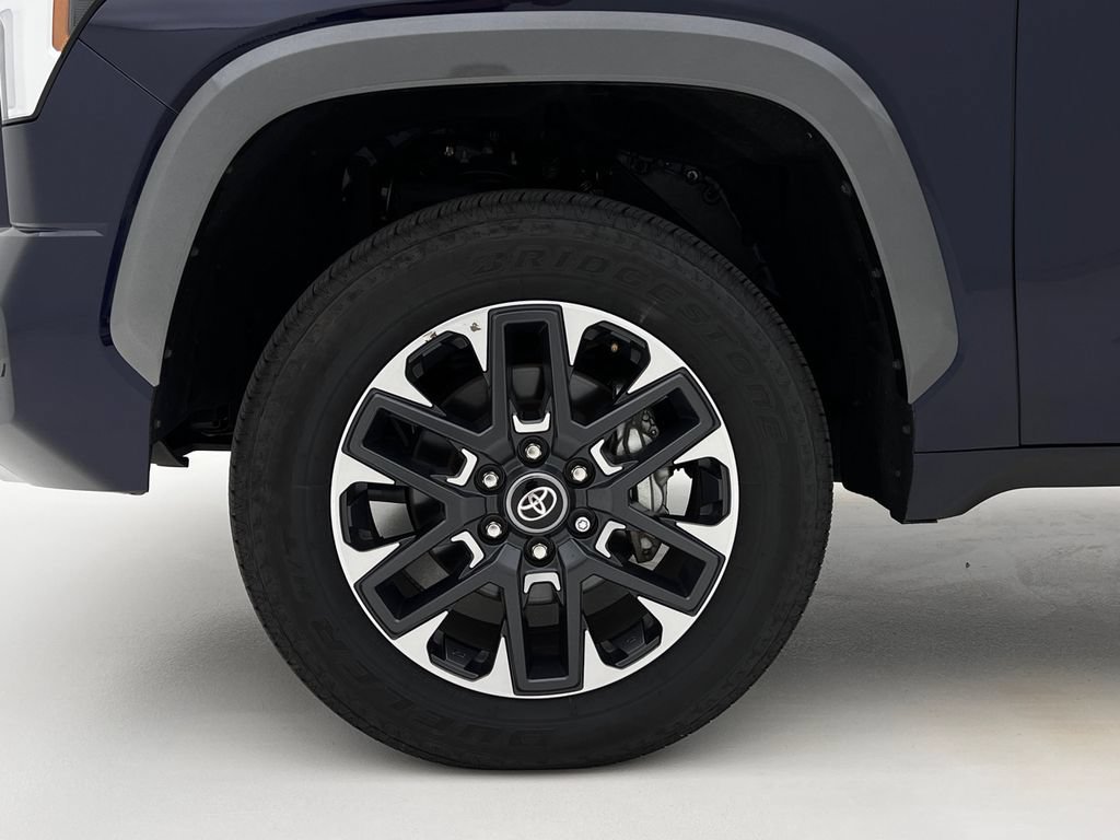 Used 2025 Toyota Tundra Limited AWD/4WD image 27