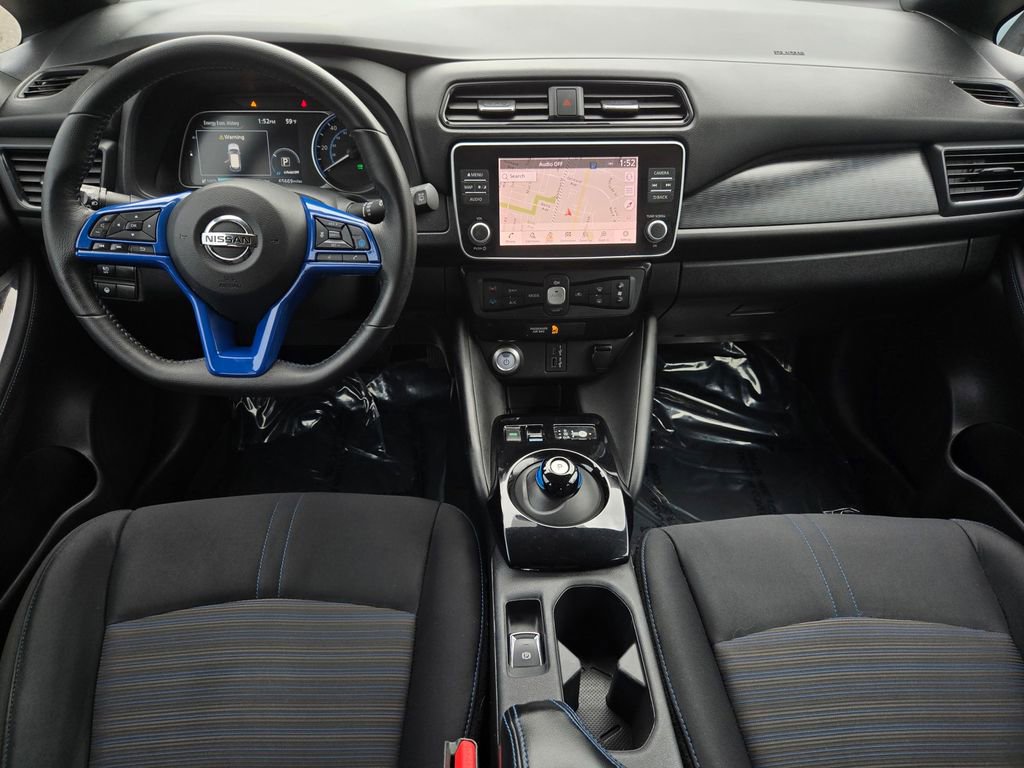 Used 2020 Nissan Leaf SV w/ SV Technology Package image 11