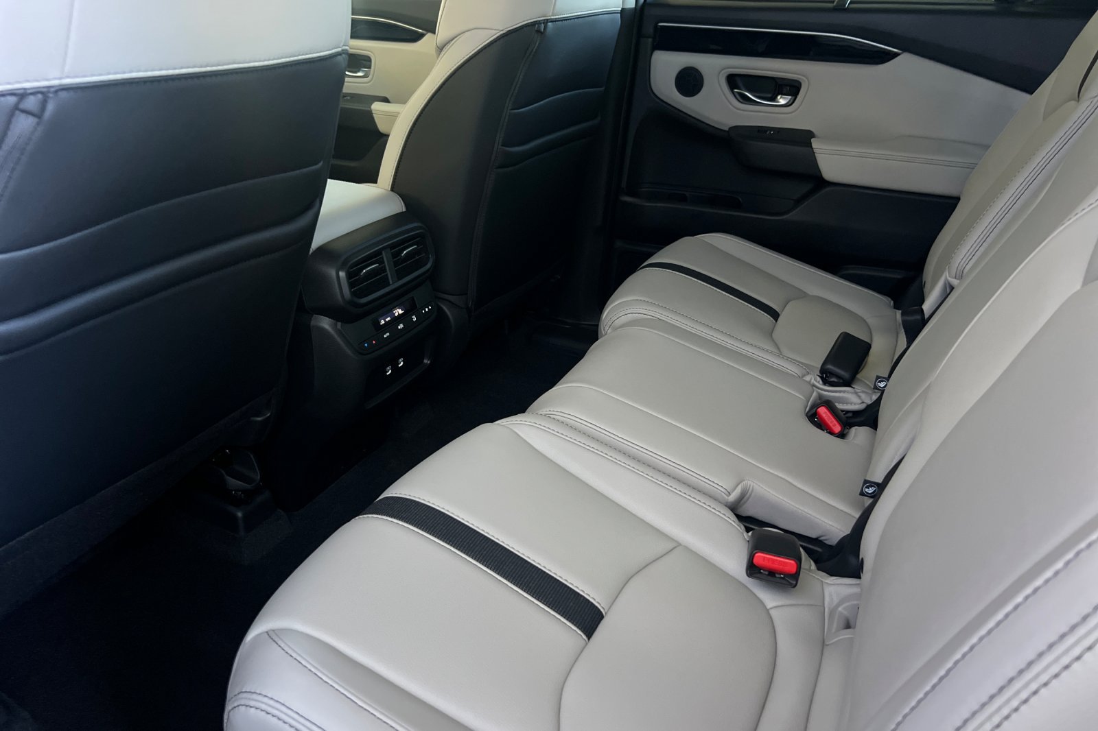 New 2026 Honda Pilot EX-L image 9