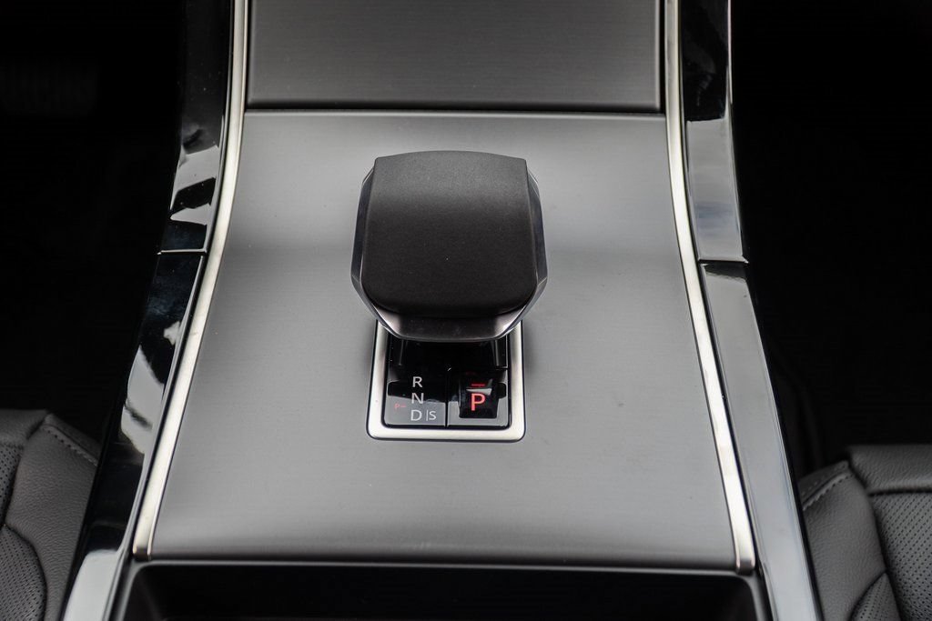 Used 2026 Land Rover Range Rover Velar S AWD/4WD image 18