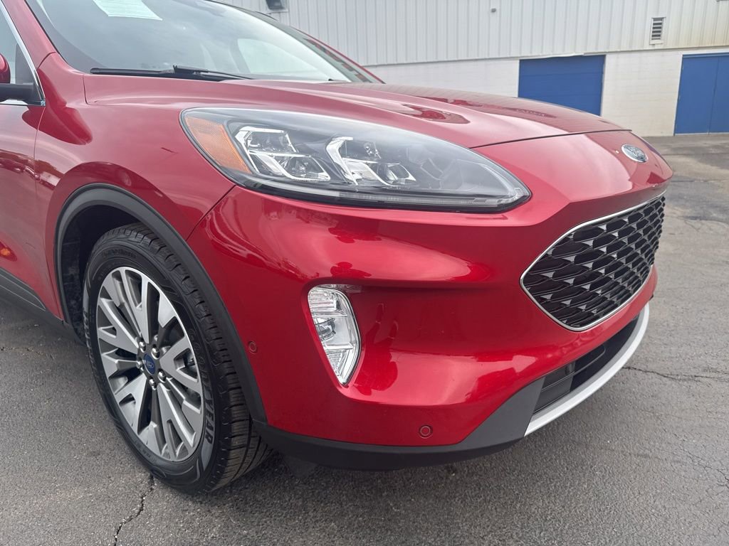 Used 2020 Ford Escape Titanium w/ Titanium Premium Package 2.0 FWD image 14