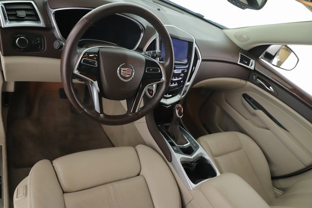 Used 2016 Cadillac SRX Luxury w/ Driver Awareness Package image 17