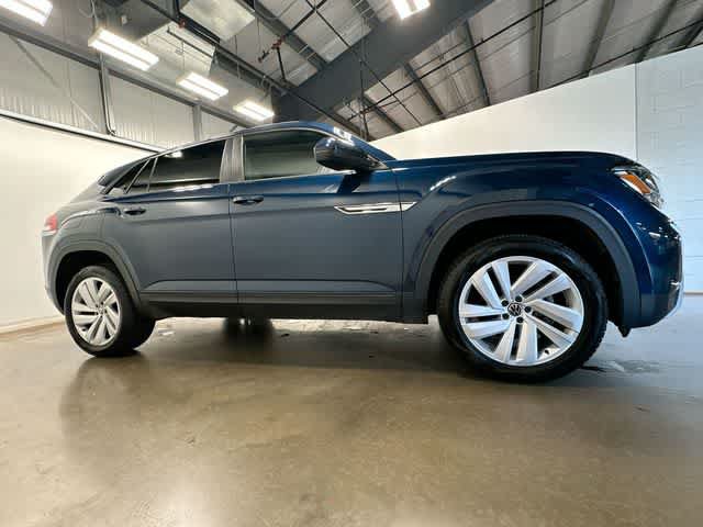 Used 2020 Volkswagen Atlas Cross Sport SE w/ Panoramic Sunroof Package AWD/4WD image 3