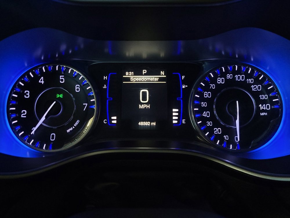 Used 2017 Chrysler 200 Limited Platinum w/ Comfort & Convenience Group FWD image 23