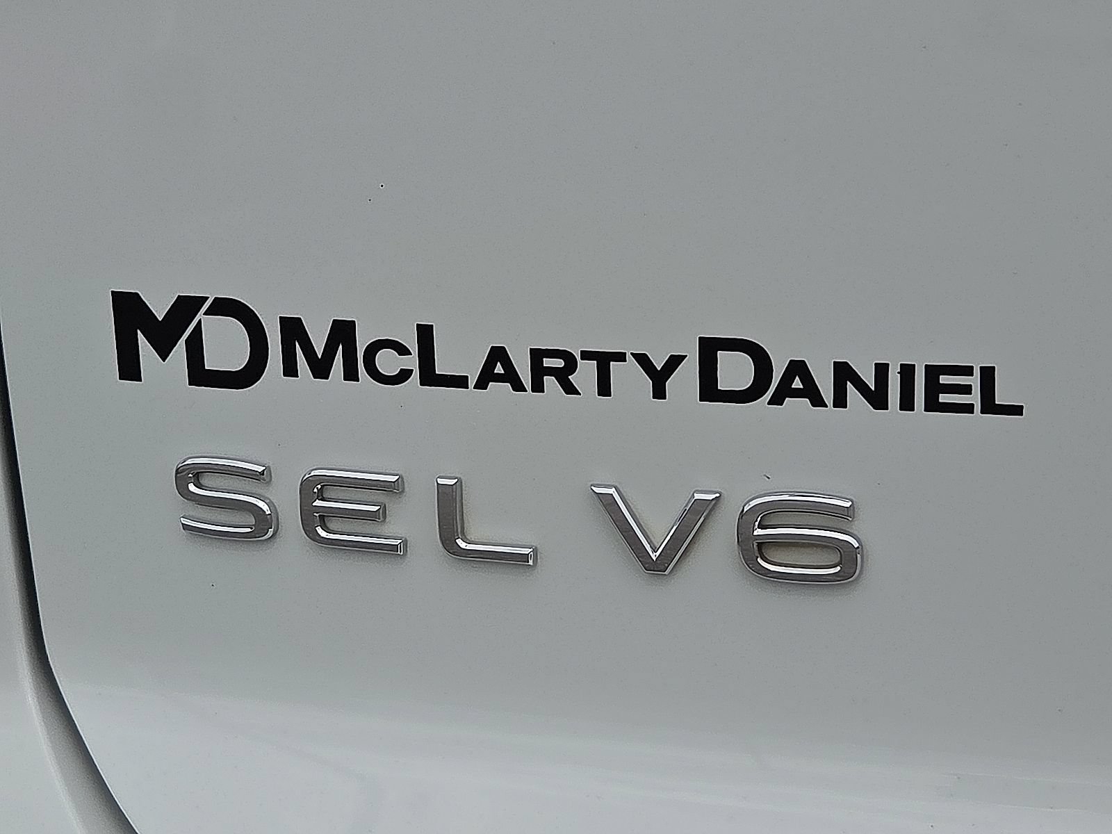 Used 2021 Volkswagen Atlas Cross Sport SEL R-Line FWD image 9