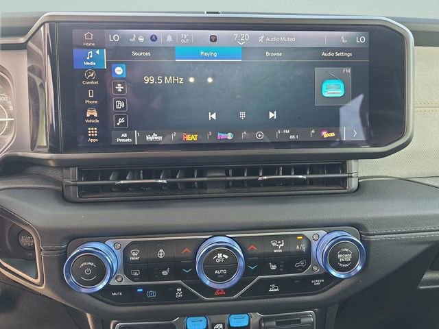 Used 2024 Jeep Wrangler Unlimited Sahara image 21