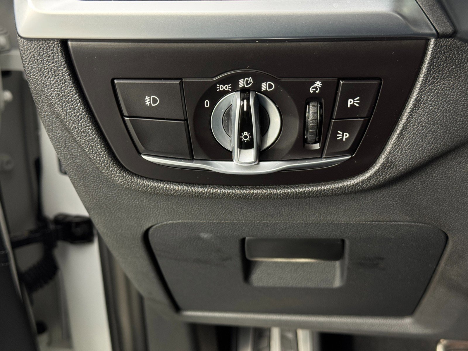 Used 2021 BMW X3 xDrive30e w/ Executive Package image 18