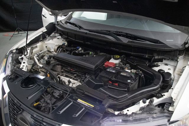 Used 2018 Nissan Rogue SV image 27