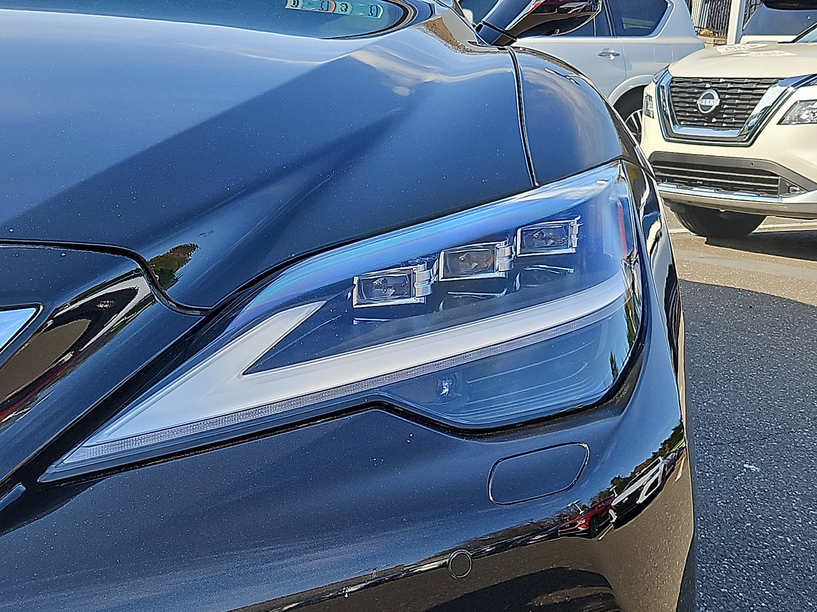 Used 2022 Lexus LS 500 AWD w/ Luxury Package image 8