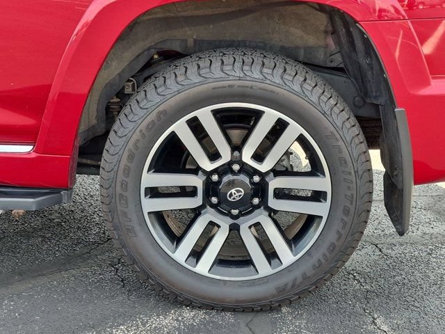 Used 2023 Toyota 4Runner Limited AWD/4WD image 8