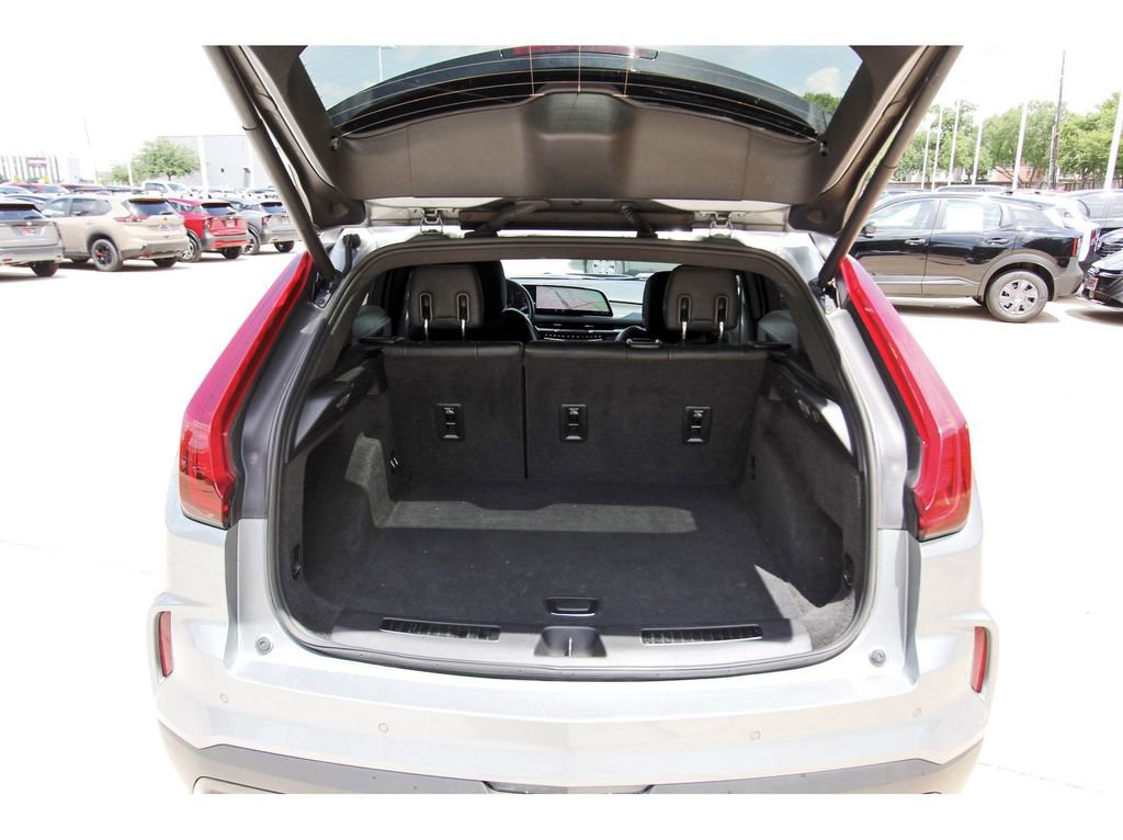 Certified 2025 Cadillac XT4 Premium Luxury FWD image 30