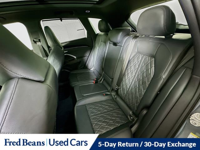 Used 2025 Audi SQ5 Premium Plus w/ Premium Plus Package image 26