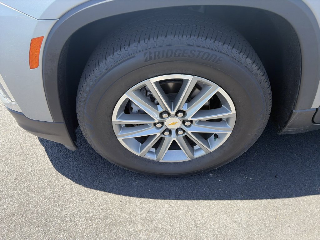 Used 2023 Chevrolet Traverse LT AWD/4WD image 10