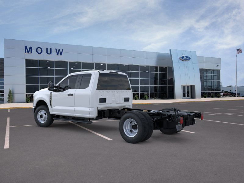 New 2026 Ford F350 XLT image 4